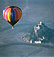 Heissluft-Ballon ueber Mont-Saint-Michel